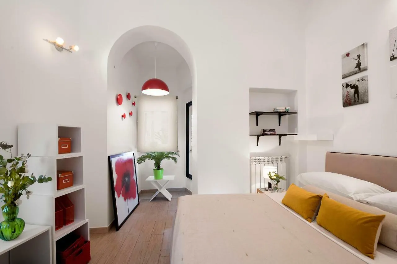 Grotte Apartment Near Campo De Fiori Rom